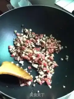 Make Gold-flavored rice rolls step 2