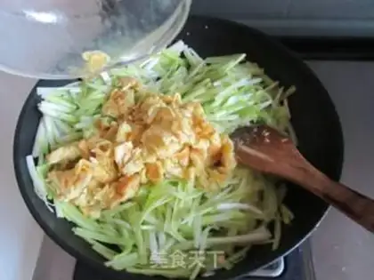 Make Yellow eggs step 6
