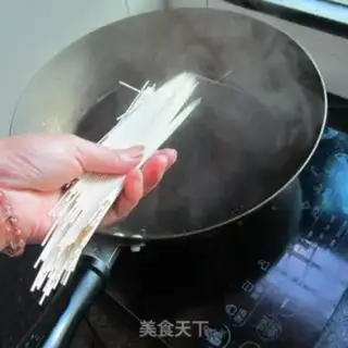 Make Big soup eggs hanging step 6