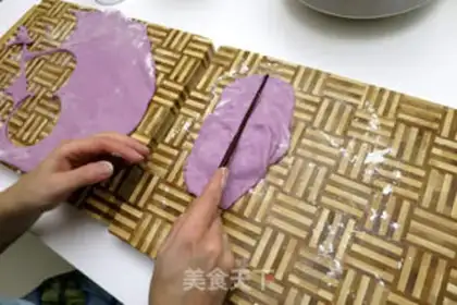 Make Potato rose buns step 6
