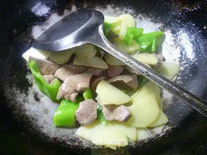 Make Pepper potato fried liver step 14