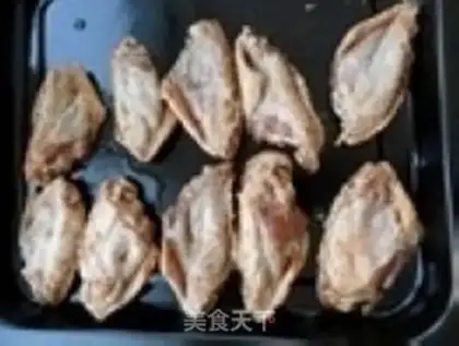 Make Honey and fried chicken wings step 3