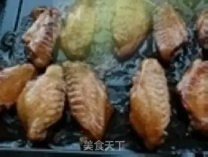Make Honey and fried chicken wings step 5