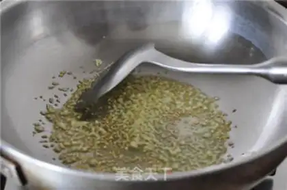 Make The pasta sauce step 4