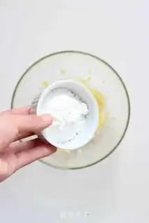 Make Two-coloured pancakes step 1