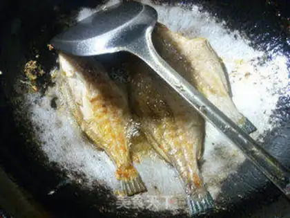 Make Cheese burns rubber fish step 3