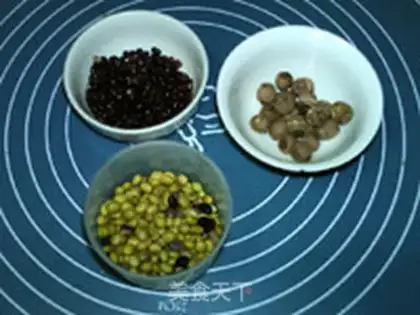Make Red Bean Lotus Mashed step 0