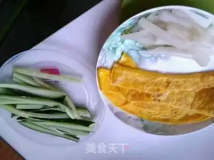 Make Meat pine sushi step 1
