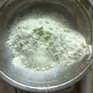 Make Scrap the tea soufflé step 1