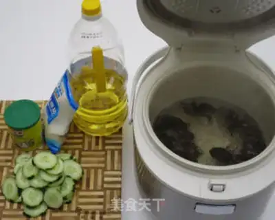Make Clear the cucumbers step 2