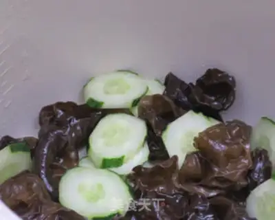 Make Clear the cucumbers step 3