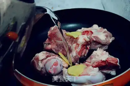 Make Corn-bone soy sauce step 1