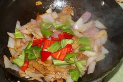 Make Onion fried meat step 3