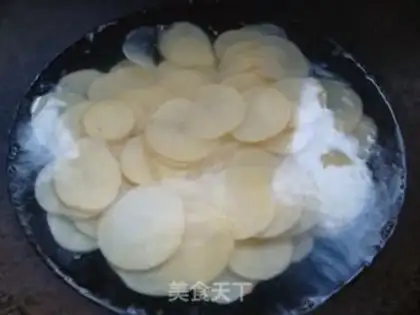 Make Pepper potato chips step 1