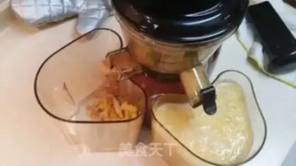 Make Pineapple Sydney juice step 3