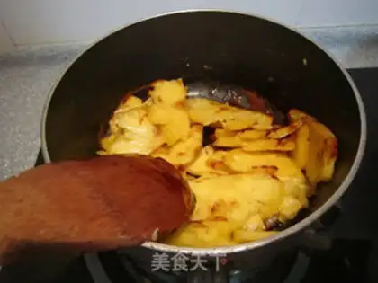 Make Caramel pineapple flip cake step 4