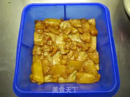Make Caramel pineapple flip cake step 16