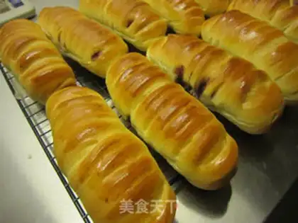 Make caterpillar bread step 11