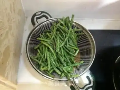Make Garlic beans step 3
