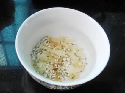 Make Vegetable spinach soup step 1