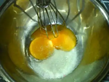 Make Hokkaido Chifeng cake step 1