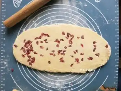 Make Cranberry scon step 8