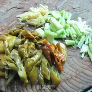 Make Sour spicy fish step 1