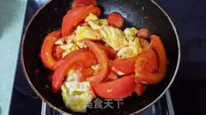 Make Tomato fried eggs step 4