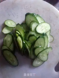 Make cucumber fried meat step 0