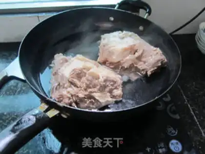 Make Piggy-head radish pot step 1