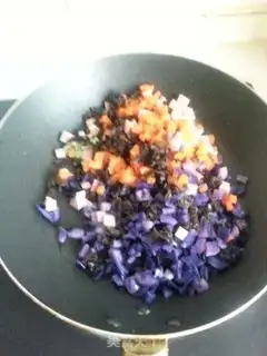 Make Pineapple rice step 4