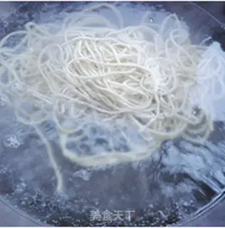 Make Hot dry noodles step 2