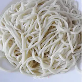 Make Hot dry noodles step 4