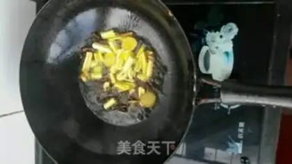 Make Spicy mushroom sauce step 2