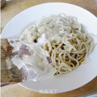 Make Hot dry noodles step 8