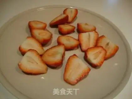 Make Strawberry cheese mousse step 2