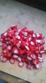Make Strawberry sauce step 1