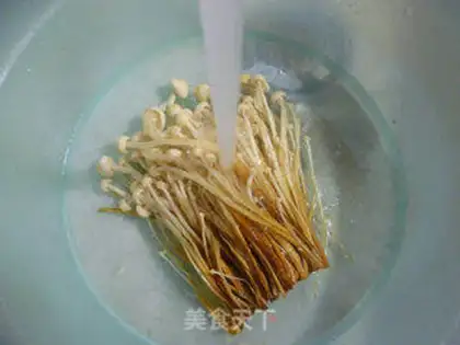 Make Gold needle mushrooms with almond mushrooms step 3