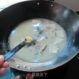 Make Fresh tofu fish soup step 10