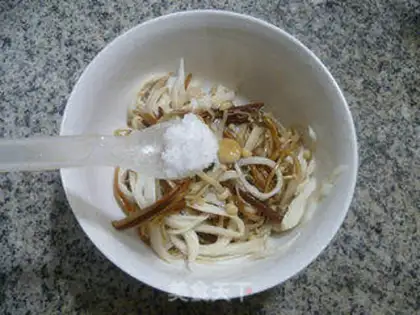 Make Gold needle mushrooms with almond mushrooms step 6