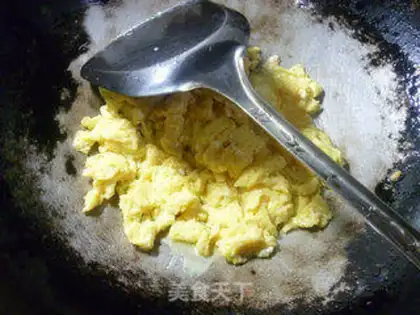 Make Dutch soybean pelvis fried chicken step 2