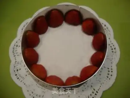 Make Strawberry cheese mousse step 16