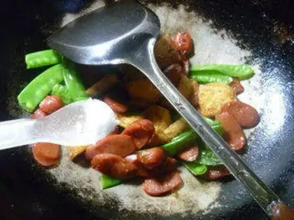 Make Dutch soybean pelvis fried chicken step 9