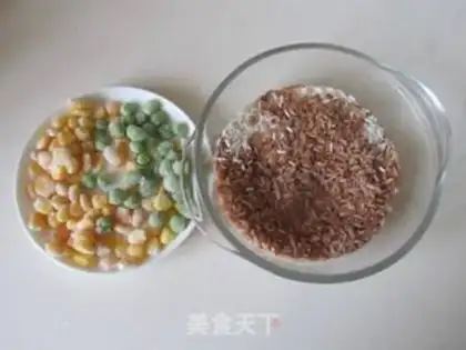 Make Ham, red rice and pine step 0