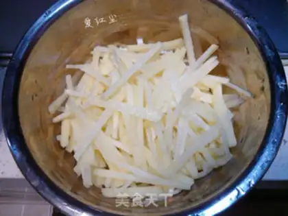 Make Spicy potatoes step 1