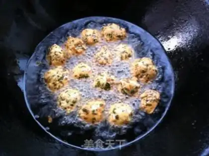 Make Tofu-smelling little balls step 4