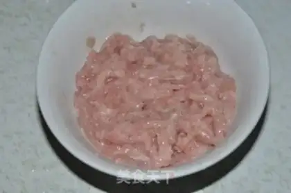 Make Sour sauce fan fried meat step 1