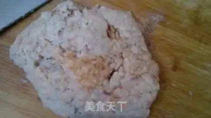 Make A fish dumpling step 1