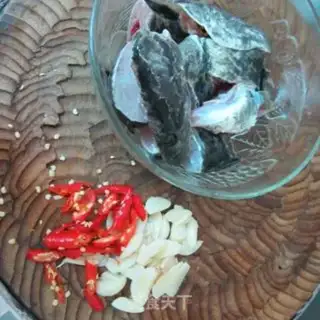 Make Spicy garlic step 1