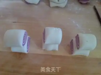 Make Potato-coloured buns step 9